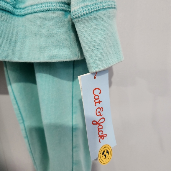 BNWT Girls size med track suit. - Picture 3 of 11